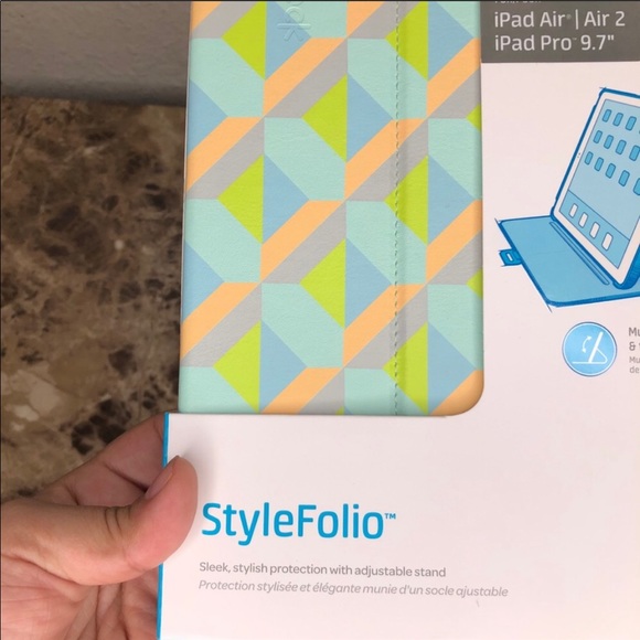 Speck Products StyleFolio Case iPad - Picture 4 of 13